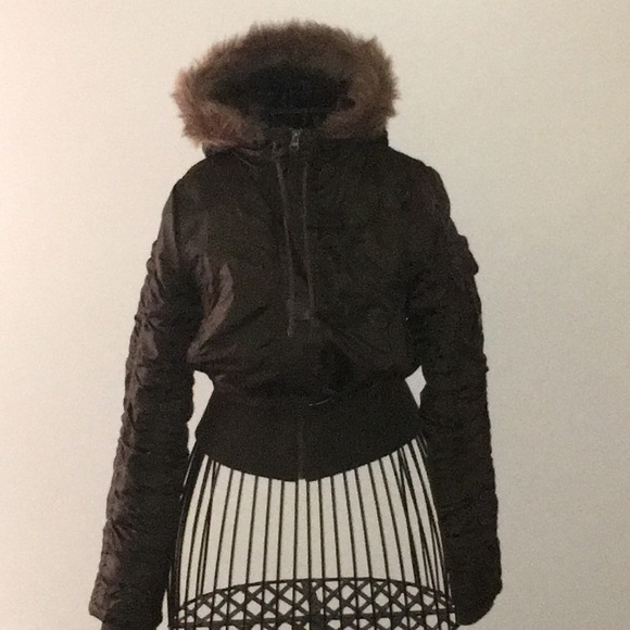 Cropped Puffer - Picture 2 of 2